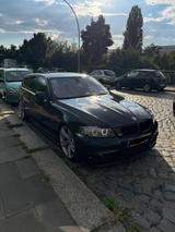 BMW 330i e91 300ps Pano, SHZ, Temp - BMW 330 Kombi 330i e91 mit Benzin-Antrieb