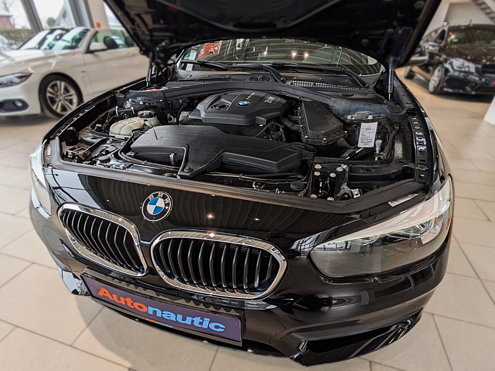 Fahrzeugabbildung BMW 116d 5 Trg KLIMAAUT NAVI SITZHZG PDC 1.HAND ALU
