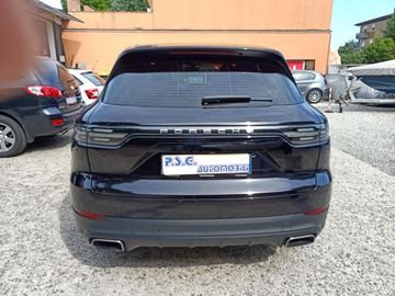 Porsche Cayenne - 6