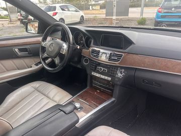 Mercedes E 250 - 10