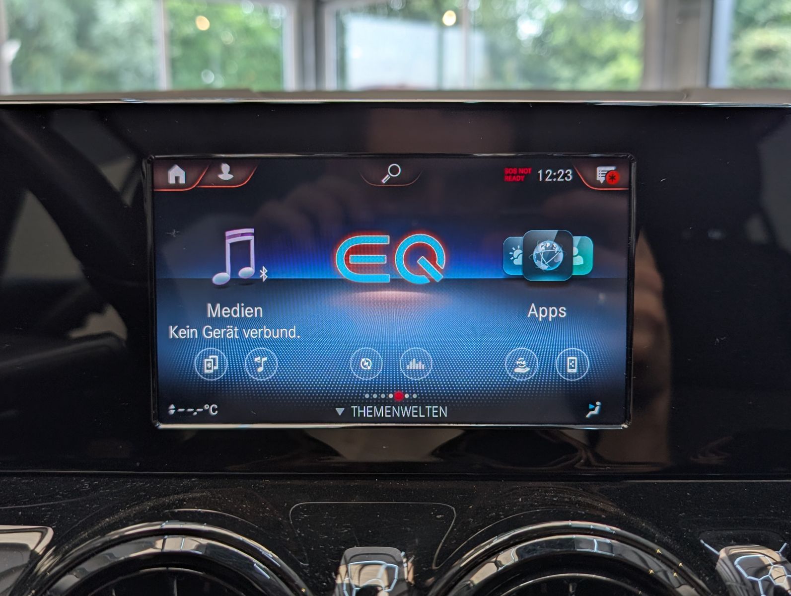Fahrzeugabbildung Mercedes-Benz GLA 250 e EQ LED*NAVI*CARPLAY*SPURH.*PARKASSIST*