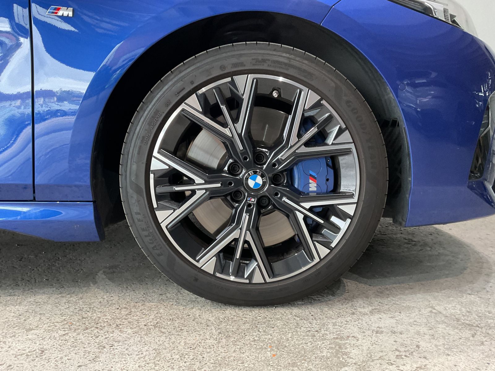 Fahrzeugabbildung BMW M135 xDrive Hatch Head-Up HK HiFi DAB LED Shz