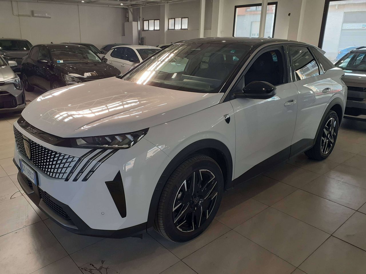 Peugeot 3008 1.2 hybrid GT 145cv e-dcs6 AZIENDAL imagem 3