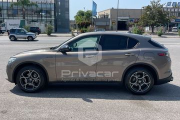 Alfa-Romeo Stelvio - 8