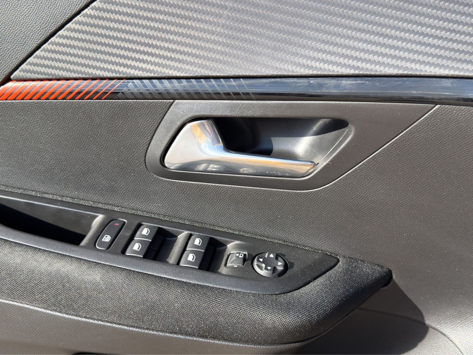 Fahrzeugabbildung Peugeot 208 e- Active/Keyless Go/Apple Carplay/Shz/DAB+