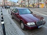 Mercedes-Benz 250 - Mercedes-Benz 250 mit Diesel-Antrieb: Limousine