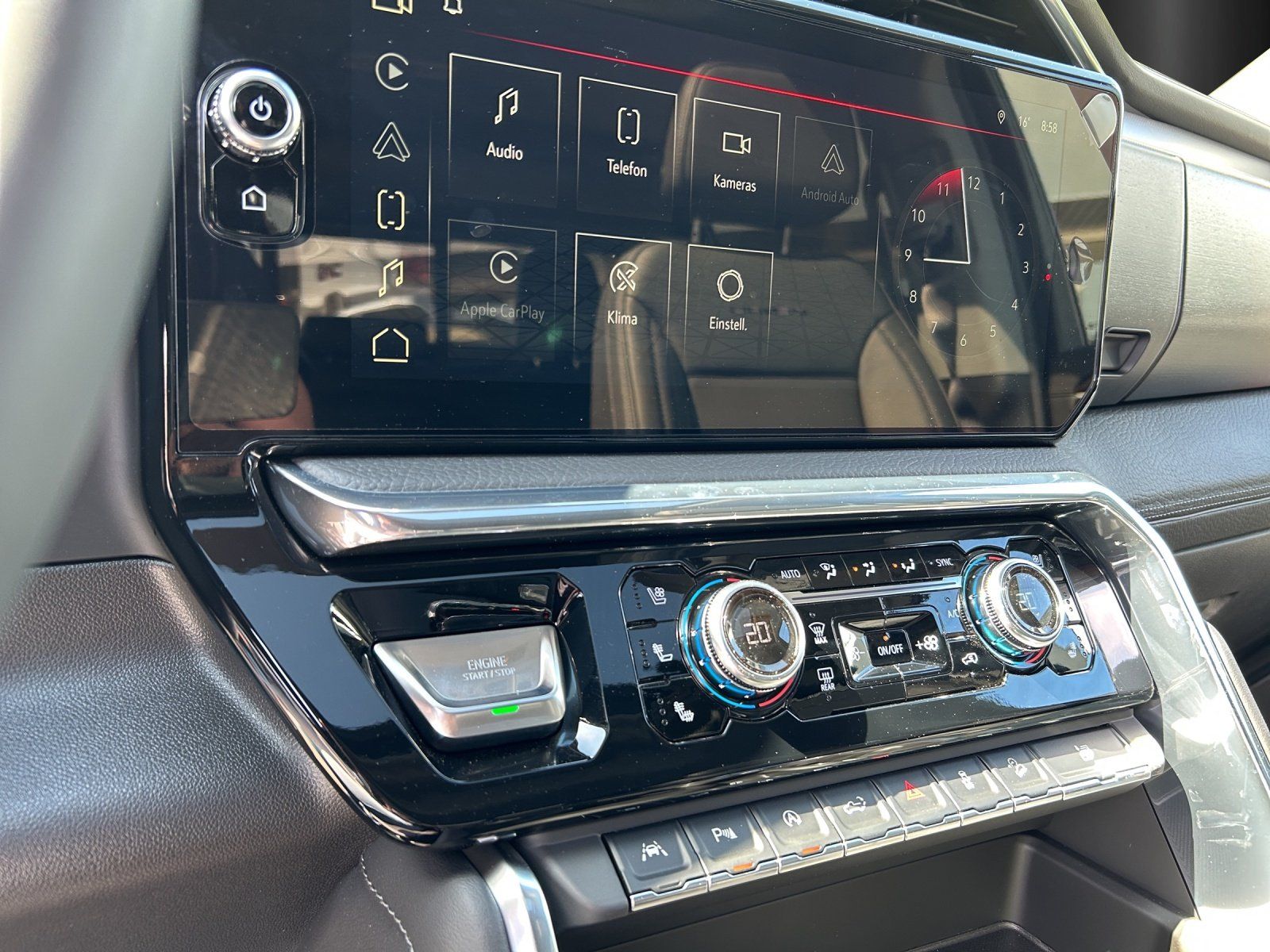 Fahrzeugabbildung GMC Sierra 1500 Denali 6.2 V8 AHK 3500/SHZ/LED/2024