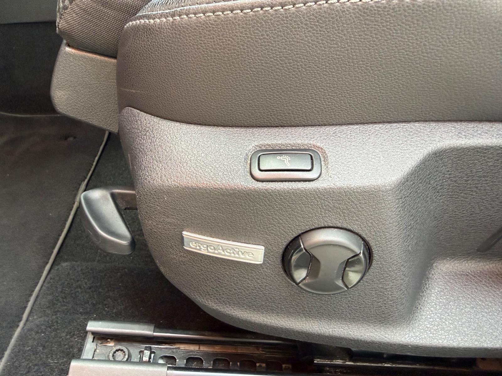 Volkswagen Golf VII Lim. Highline BMT=Leder-Kamera-AHK-=