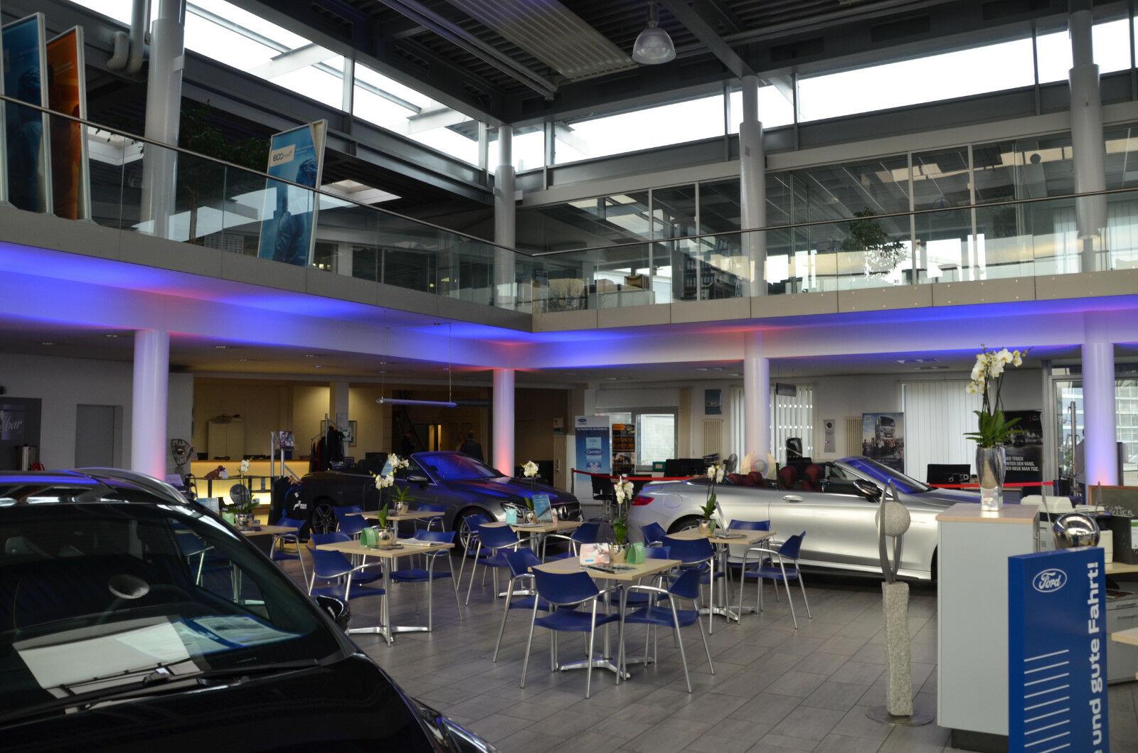 showroom-image-top