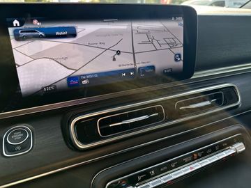 Mercedes V 220 - 7
