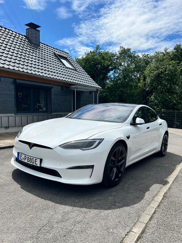 TESLA Model S PLAID / MATRIX LED / YOKE / 21"