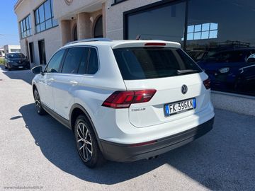 Volkswagen Tiguan - 5