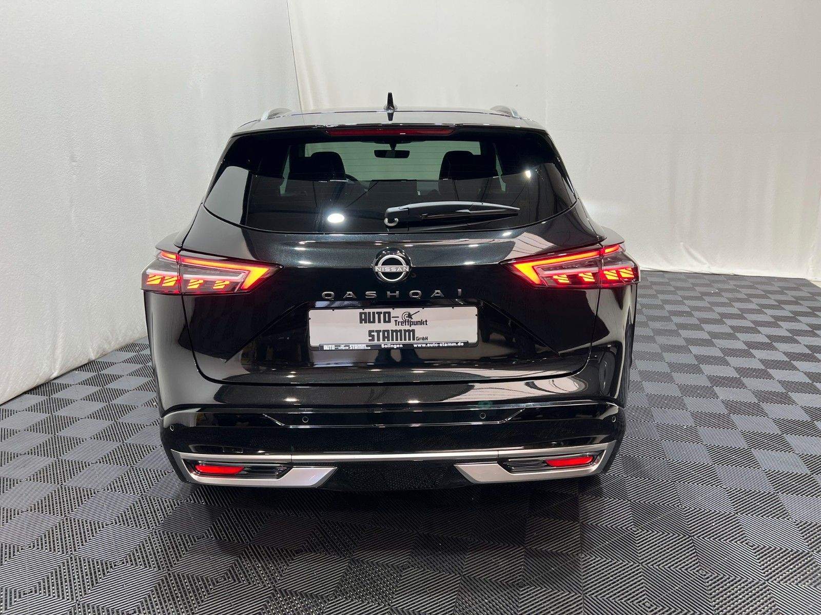 Fahrzeugabbildung Nissan Qashqai 1.3 MHEV -X-tronic Tekna+Premium