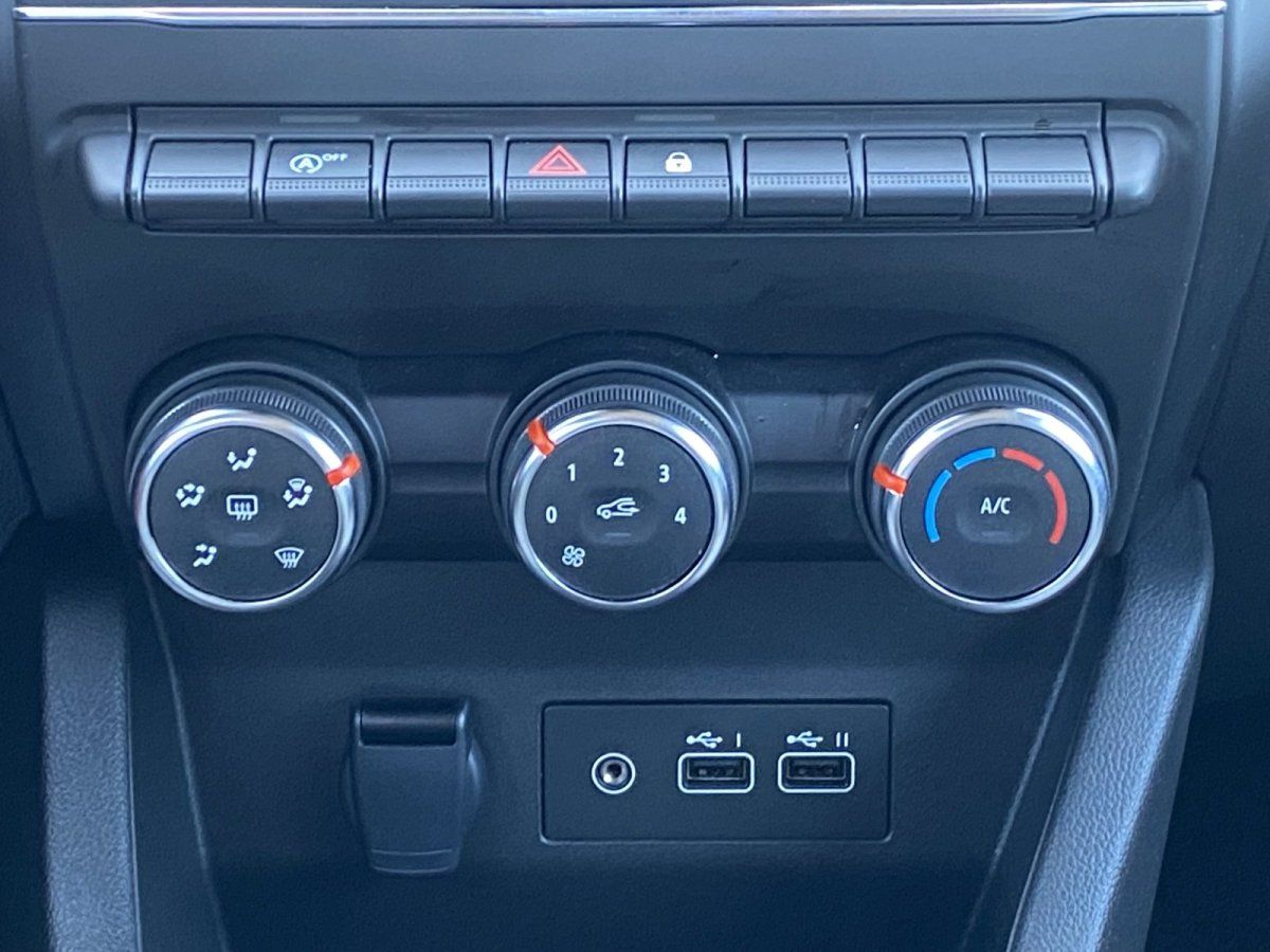 Fahrzeugabbildung Renault Clio V   Evolution Navi LED Ganzjahresreifen