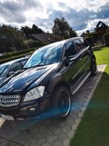 Mercedes-Benz ML 350 4MATIC - - Mercedes-Benz ML-Klasse mit LPG-Antrieb