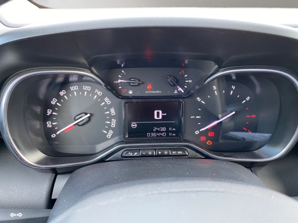 Fahrzeugabbildung Citroën C3 Aircross PureTech 110 Stop & Start OPF Feel