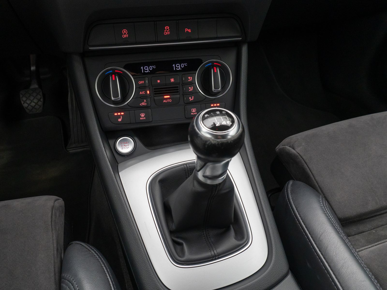 Fahrzeugabbildung Audi Q3 basis Sportsitz Xenon PDC Navi Multilenk Komf