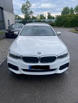 BMW 530i Automatik, M-Sportpaket, HUD, AHK, DiKe - BMW 530 Gebrauchtwagen in Stuttgart