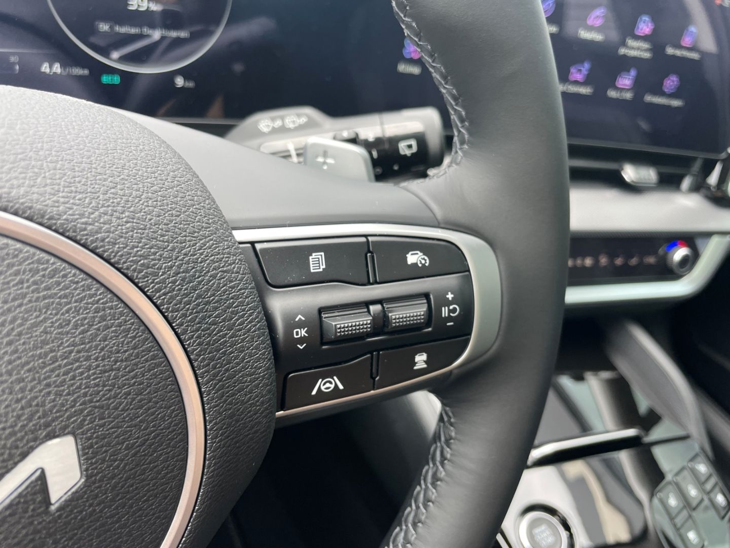 Fahrzeugabbildung Kia Sportage Plug-in Hybrid 4WD 360Kamera LED Panoda