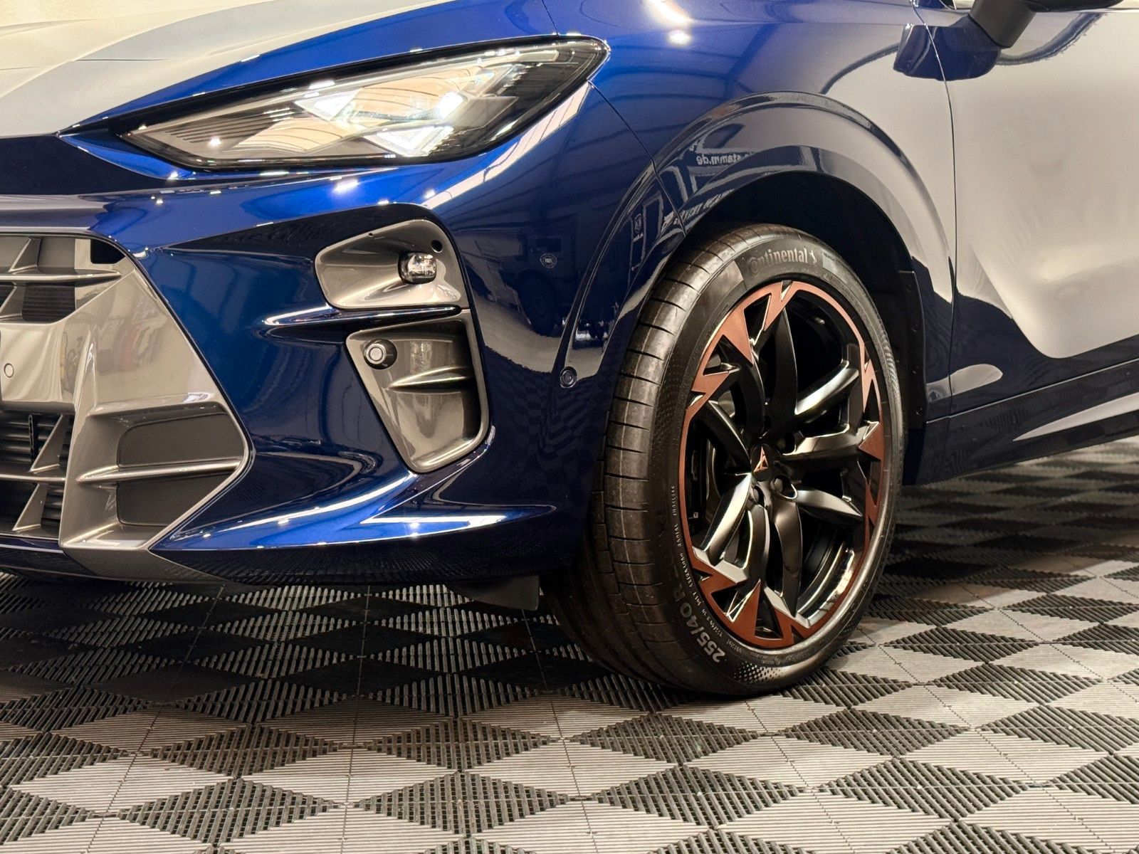 Fahrzeugabbildung CUPRA Terramar VZ - DSG - 360°-AHK-4Drive