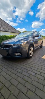 Kia cee'd / Ceed 1.4 CVVT 90 PS Spirit Spirit - Kia aus 2010: Cee D
