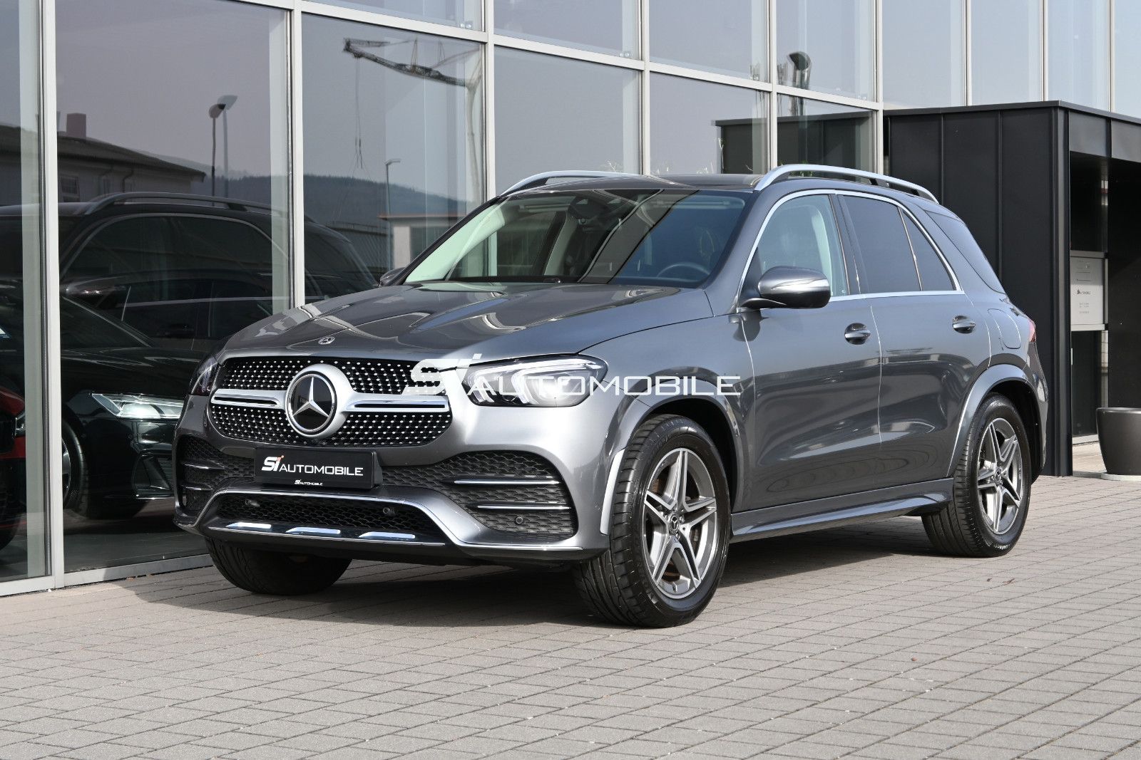 Fahrzeugabbildung Mercedes-Benz GLE 350 e 4M AMG °ACC°AHK°AIRMATIC°360°4-ZONEN