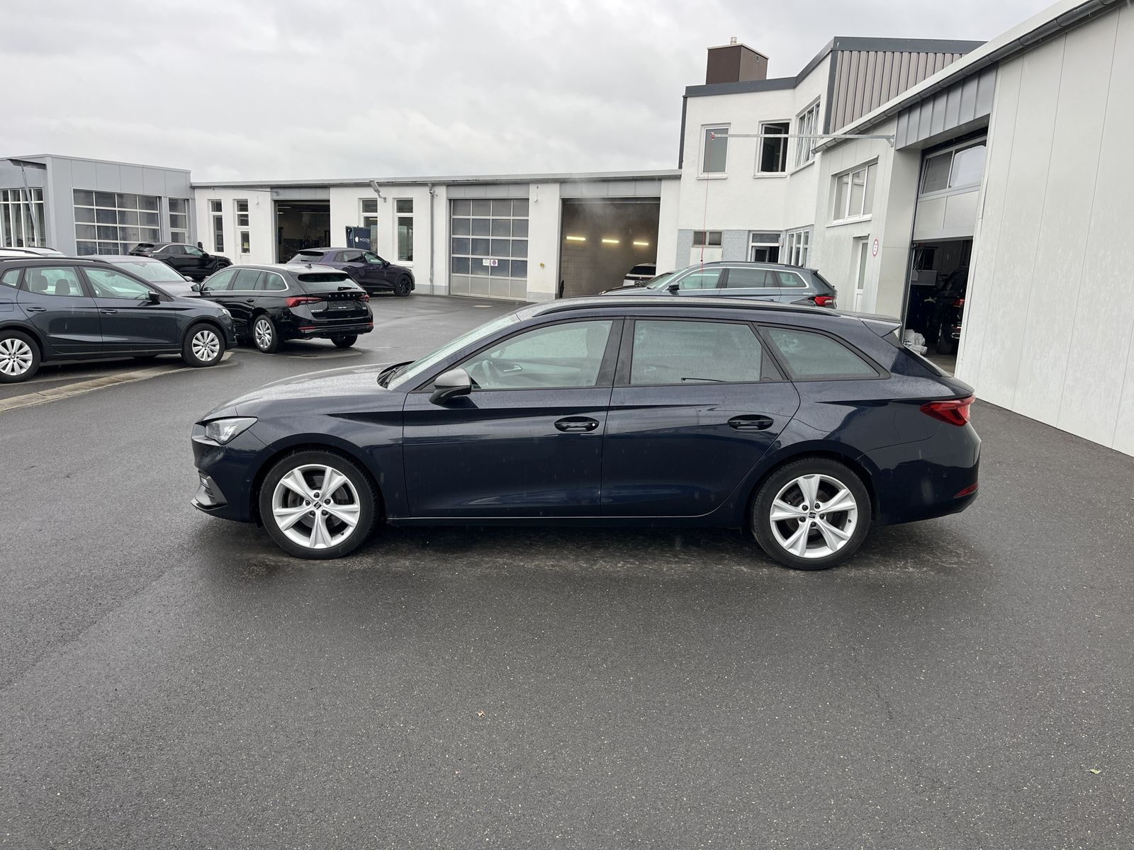 Seat Leon SP 2.0 TDI DSG FR 97 m.20% Anz. Navi RFK SH imagem 3