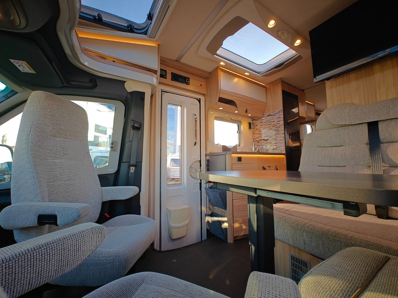 Fahrzeugabbildung HYMER / ERIBA / HYMERCAR ML-T 580 4x4 ALLRAD 3.0L V6 - AUS ERSTBESITZ