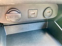 Fahrzeugabbildung Hyundai i10 1.0 Automatik  KLIMA SHZ ALLWETTER ALU PDC