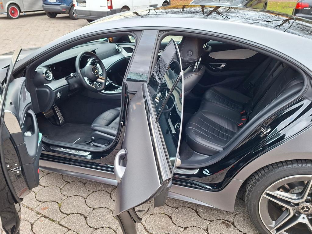 Mercedes-Benz CLS 220