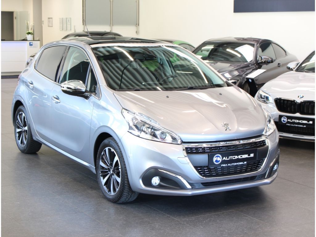 Fahrzeugabbildung Peugeot 208 Allure1.2 PureTech *Pano*Kamera*Keyless*Navi