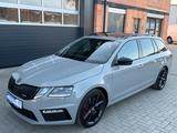 Skoda Octavia Combi RS *LED*NAVI*PANO*8 FACH*EURO 6* - Skoda Octavia: Eu
