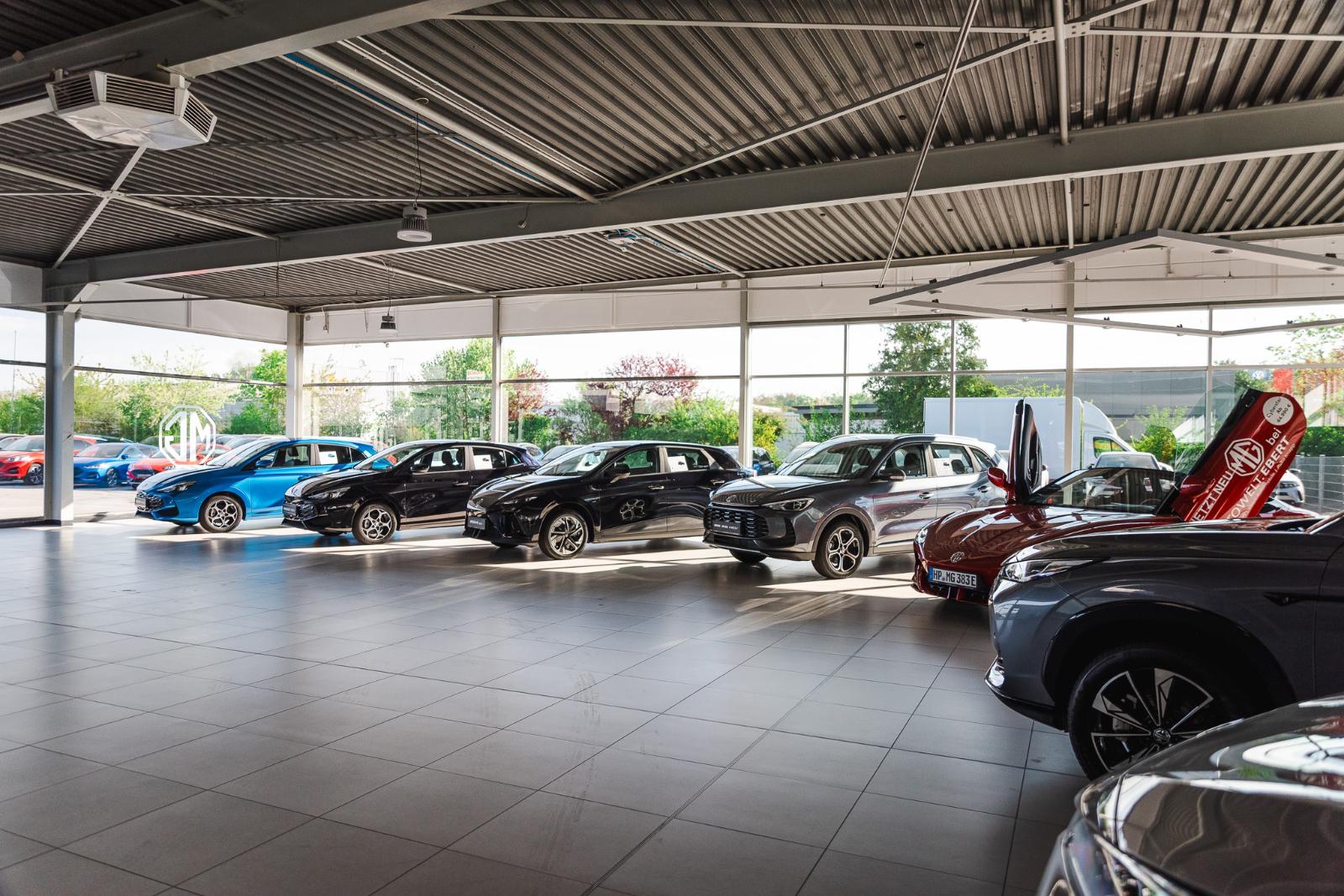 showroom-image-top