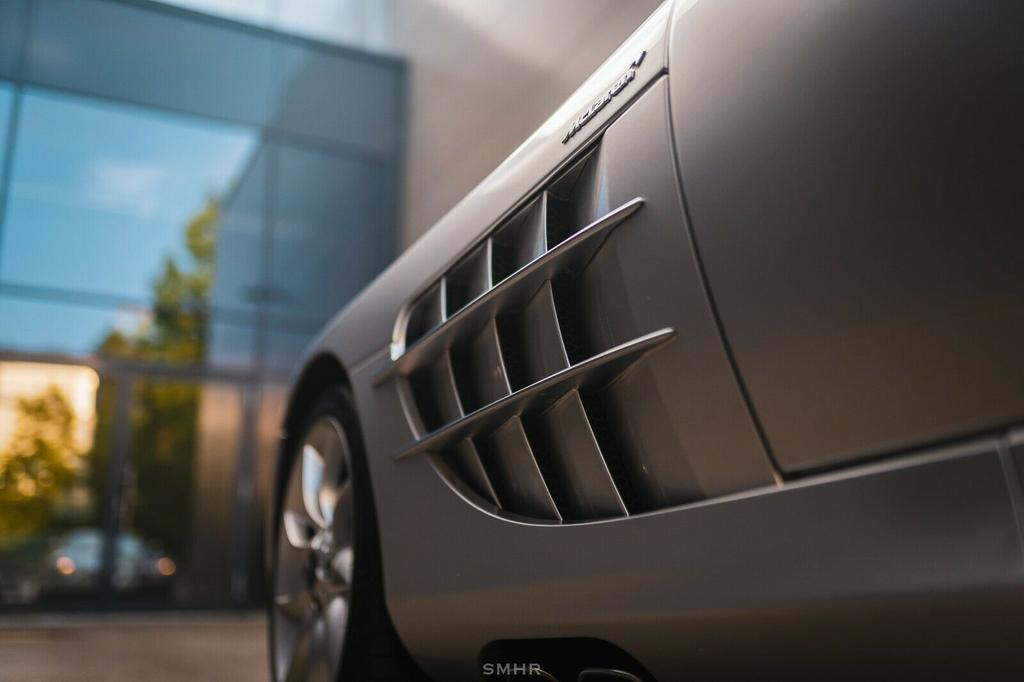 Mercedes-Benz SLR