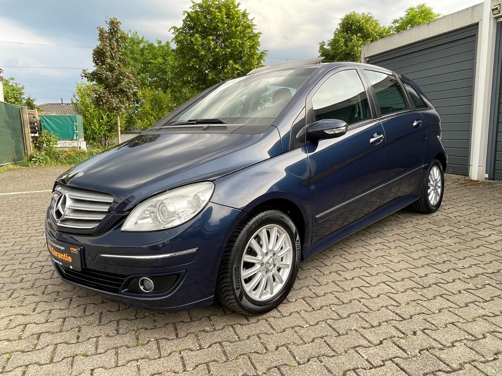 Mercedes-Benz B 200  AHK Automatik Panodach Teilleder PDC TOP!