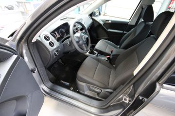 Volkswagen Tiguan - 9