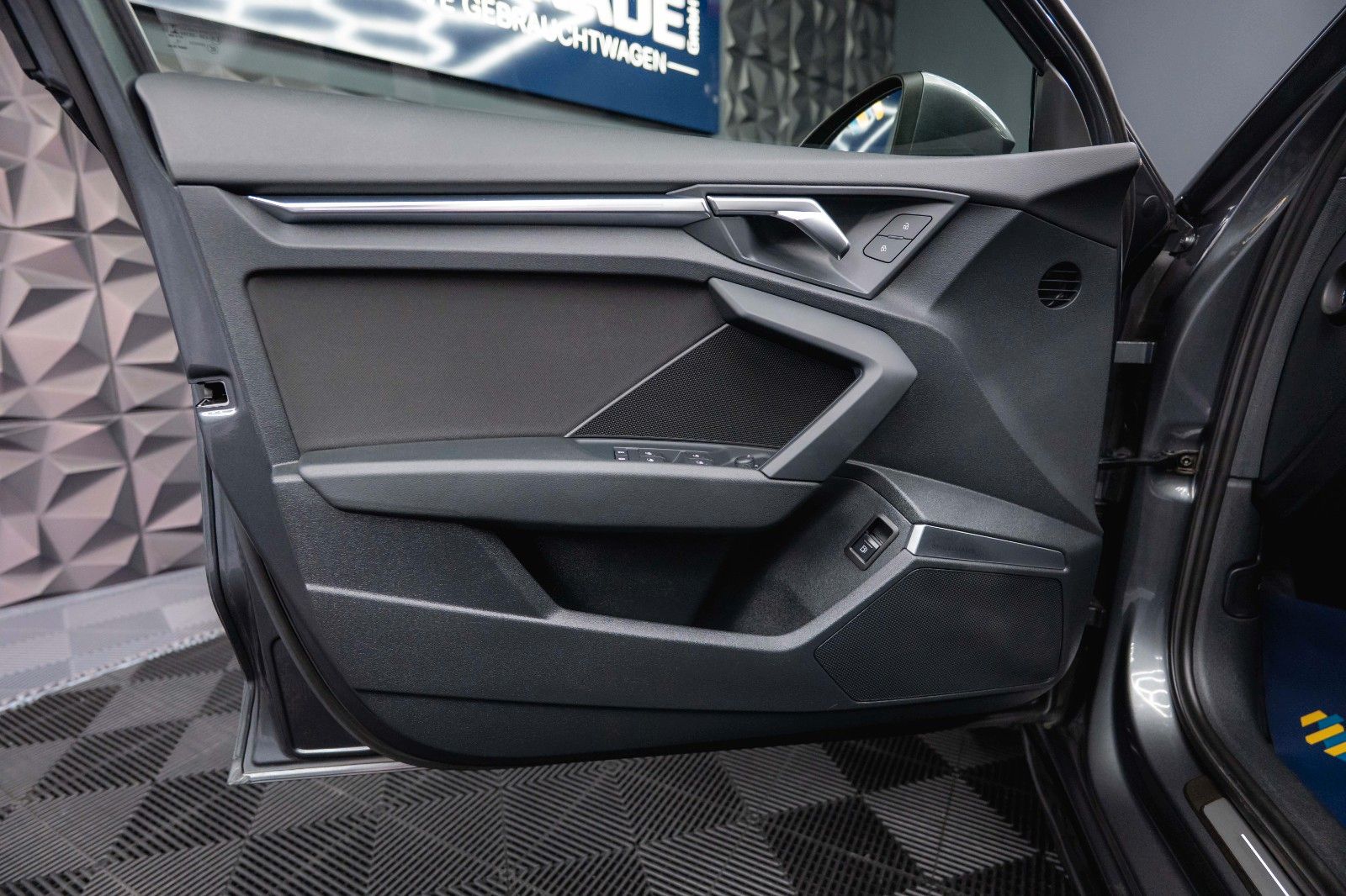 Fahrzeugabbildung Audi A3 Sportback 45 TFSIe S line Plus Night*ACC*B&O*