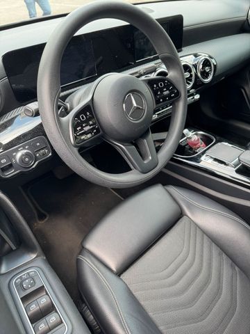 MERCEDES-BENZ W177 Mercedes A Klasse