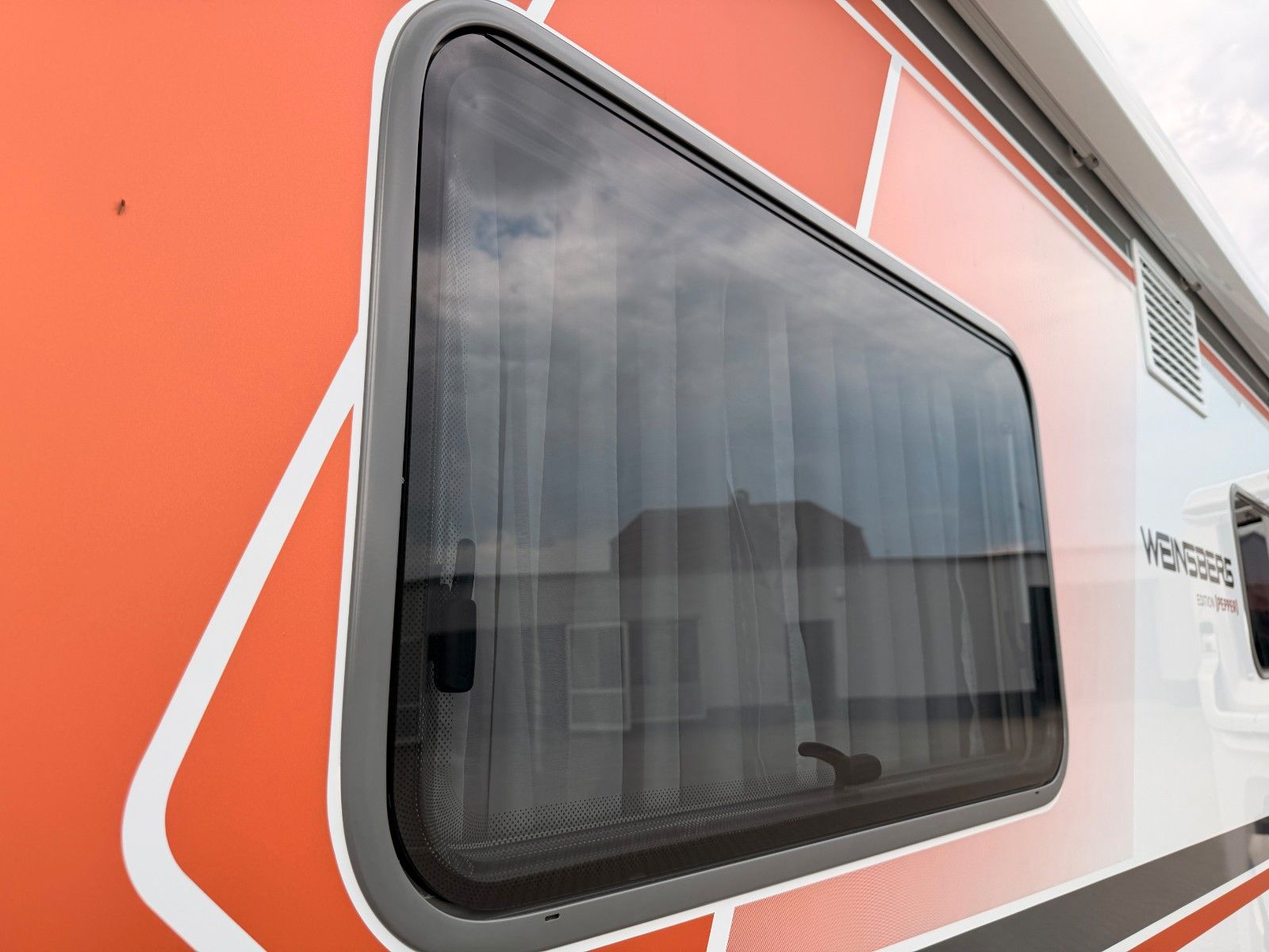 Fahrzeugabbildung Weinsberg CaraCompact EDITION PEPPER 600 MF
