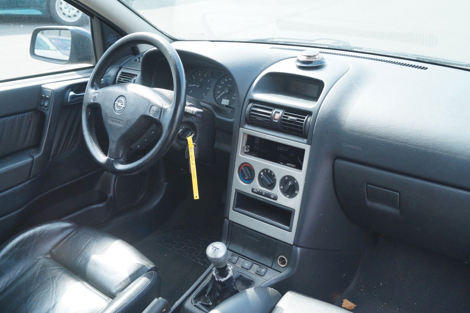 Fahrzeugabbildung Opel Astra G 2.0 16V *Vollleder