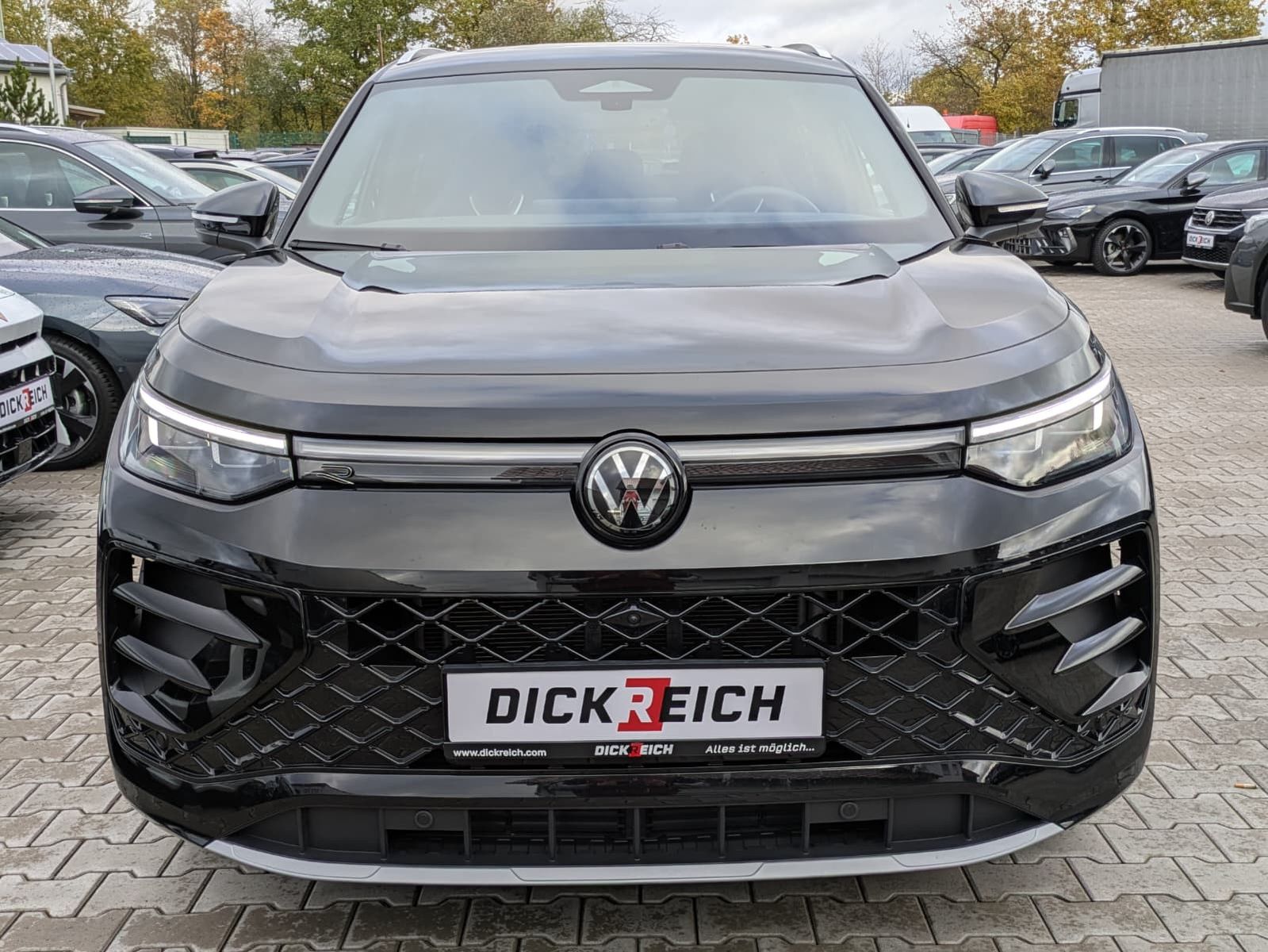 Fahrzeugabbildung Volkswagen Tayron 2.0 TDI 4M R-Line 7Si*MATRIX*AHK*PANO*HUD