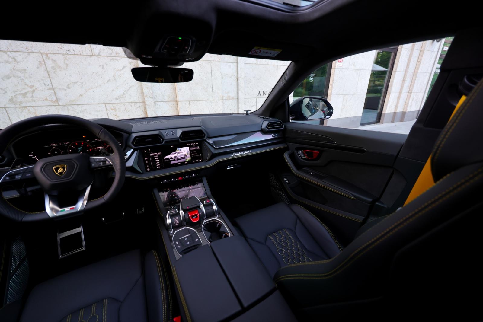 Lamborghini Urus 4.0 V8 SE | Panorama | Carbon | ANIMA