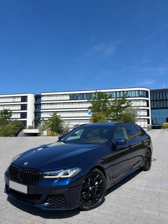 Image of BMW 540