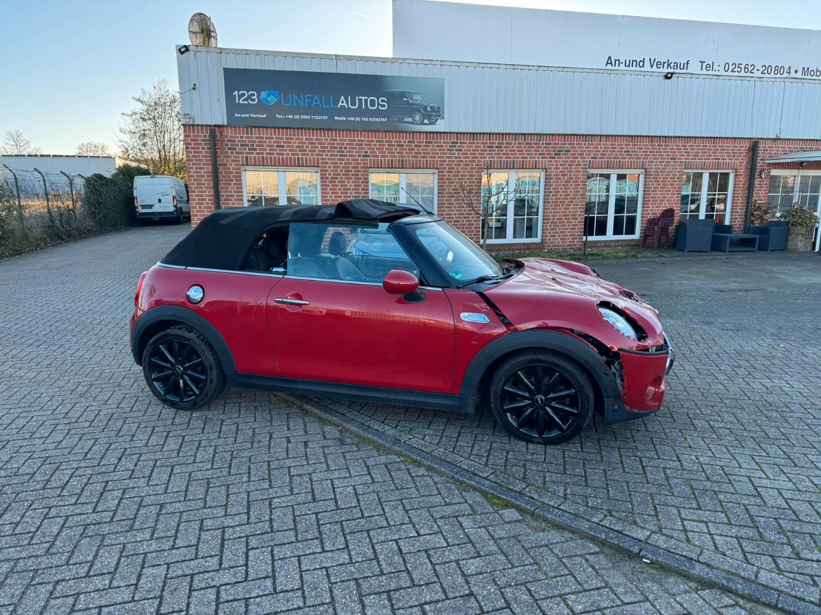 MINI Cabrio Cooper S AUT. * NAVI - LEDER *