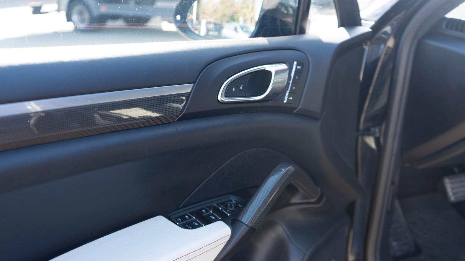 Porsche Cayenne Turbo S 21" Panorama PCCB