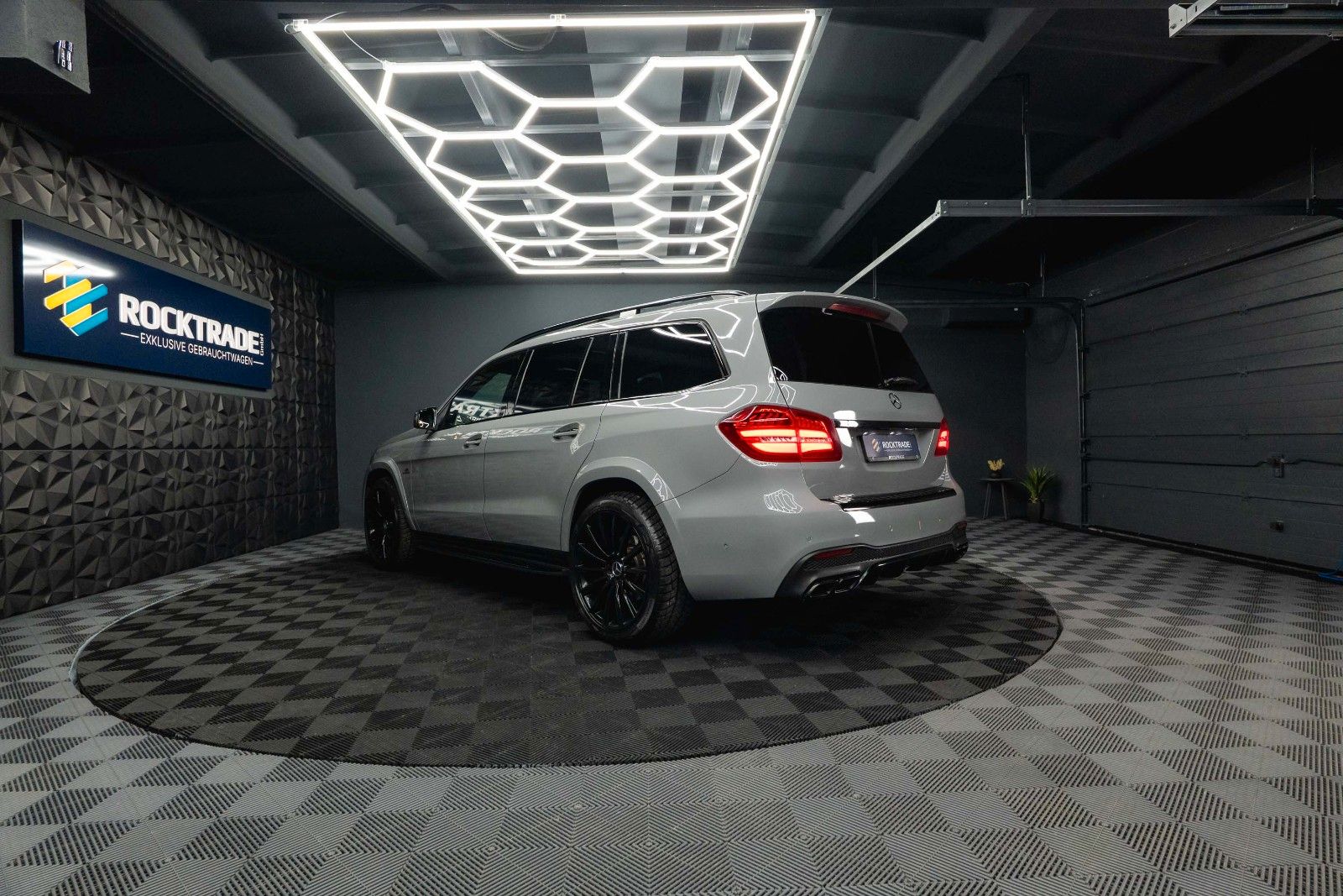 Fahrzeugabbildung Mercedes-Benz GLS 63 AMG 4Matic Night-Paket *ACC*Pano*Garantie