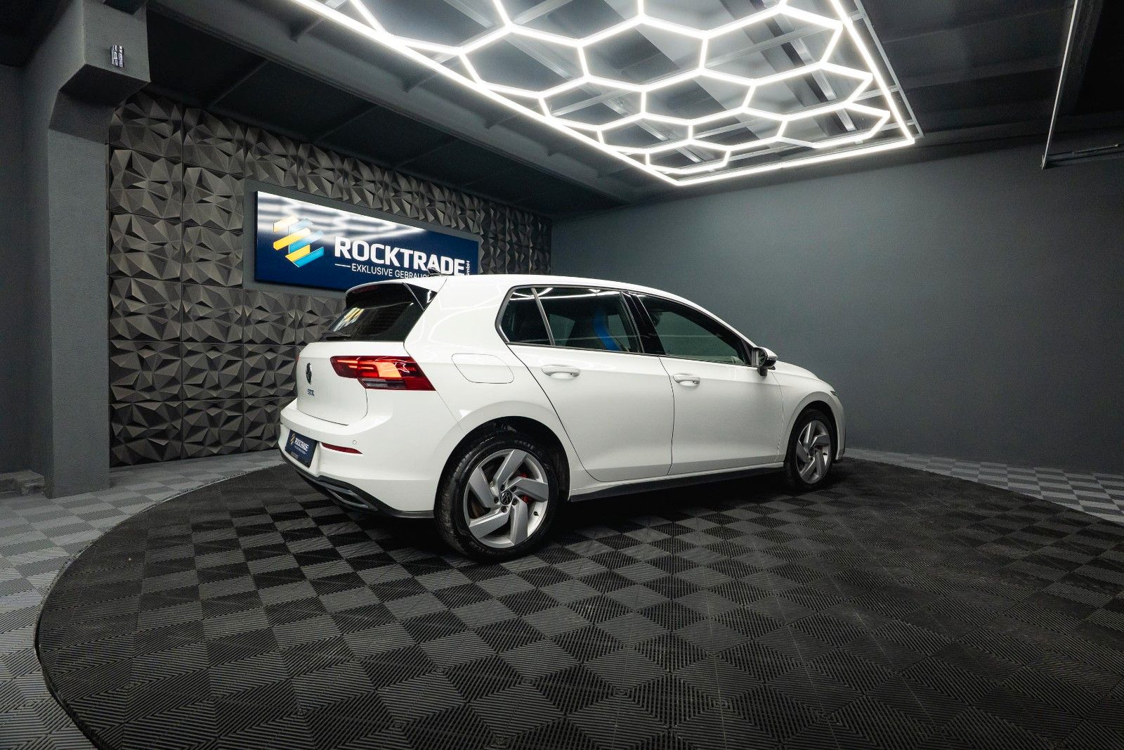 Fahrzeugabbildung Volkswagen Golf VIII Lim. GTE eHybrid Sport | LED | ACC