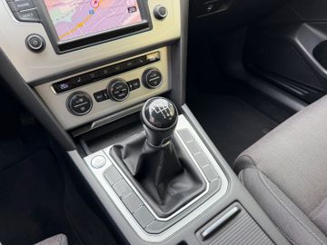 Volkswagen Passat Variant - 11