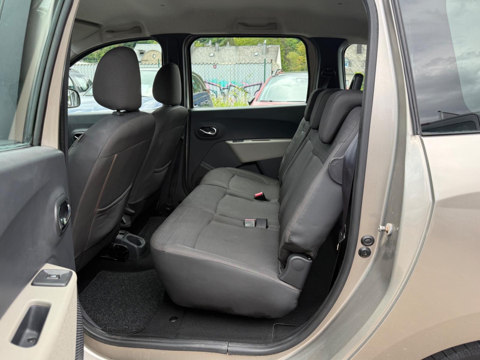 Dacia Lodgy 2013 — photo 15