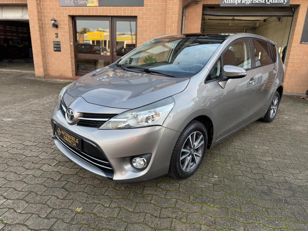 Toyota Verso SkyView Edition